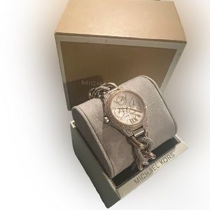 Michael Kors Limited Edition watch for women worn once for a photo shoot